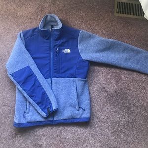 Women’s purple Northface fleece size M